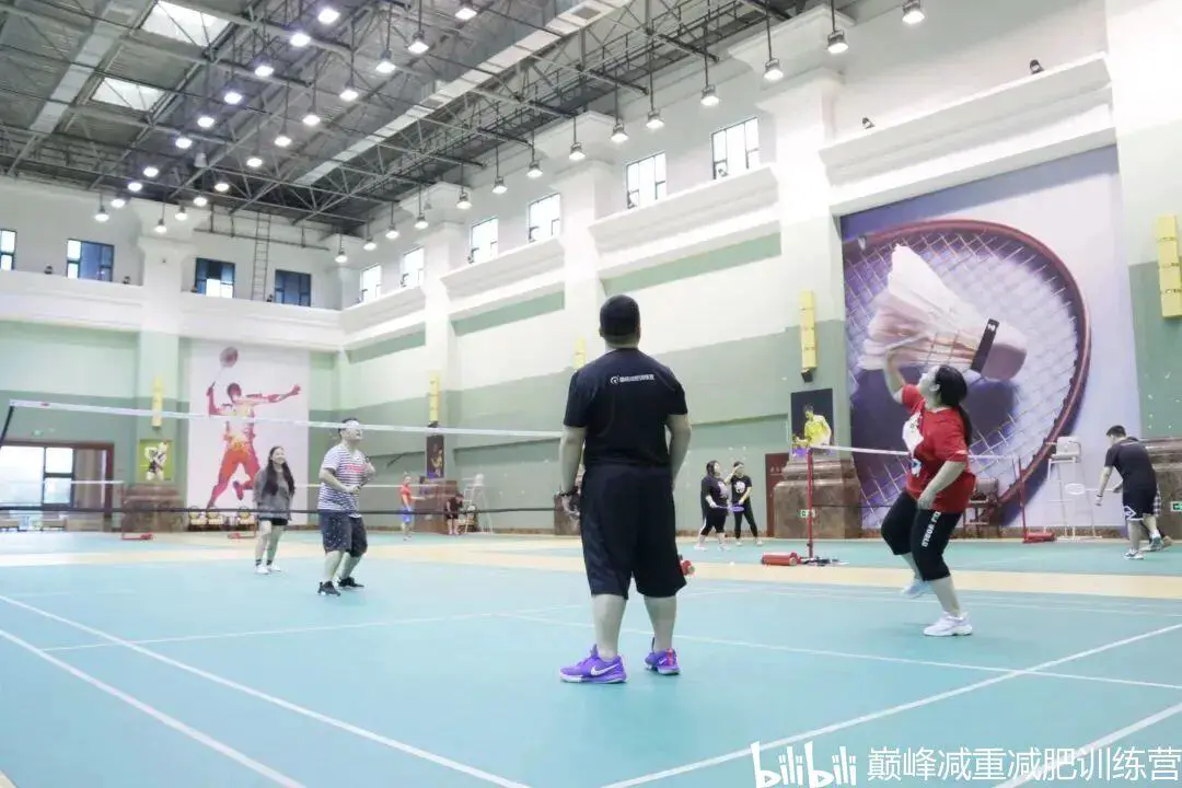 哪里可以找到适合青少年的篮球季前赛训练营_1